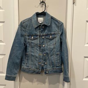 Old Navy Classic women’s denim jacket size small